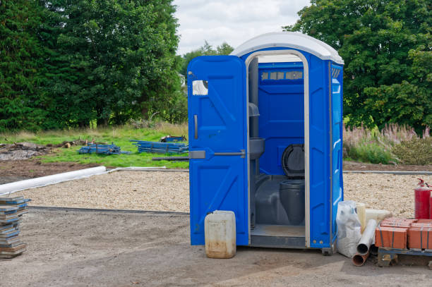 Types of Portable Toilets We Offer in Farmington Hills, MI